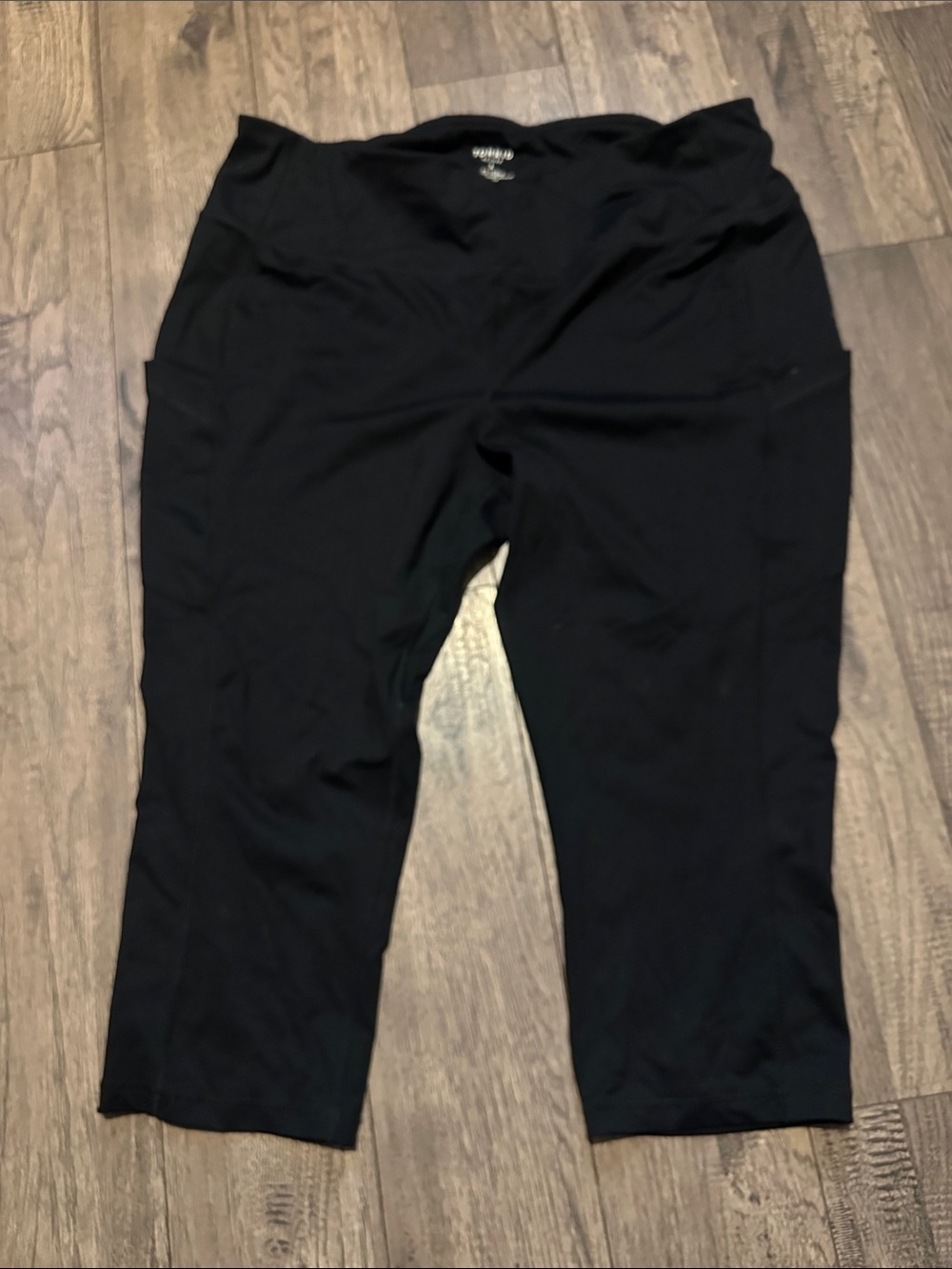 torrid Active Black Capri Leggings